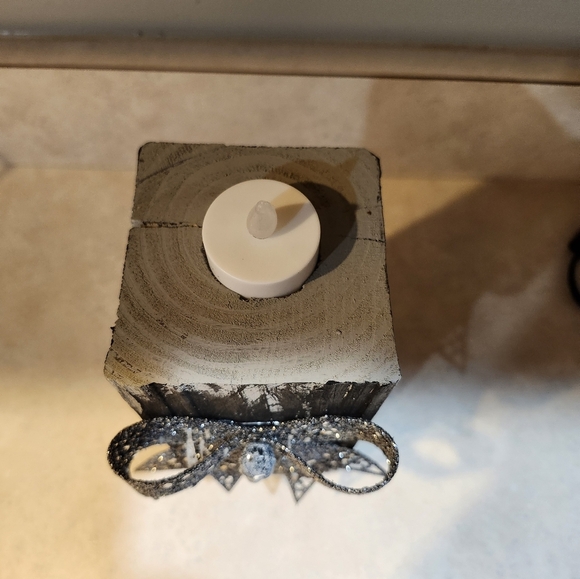 Halloween Wooden Skull Candle - Picture 2 of 2